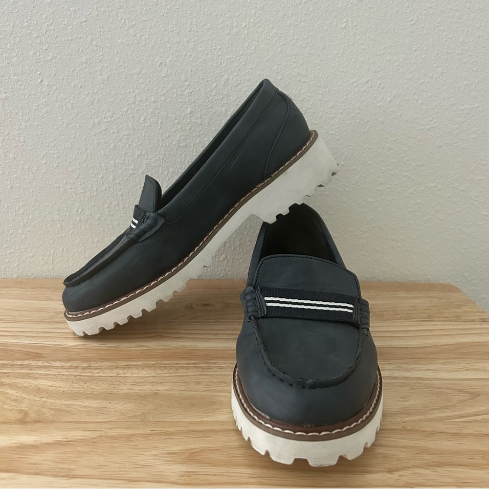 Nautica Navy and White Loafers - Picture 2 of 15